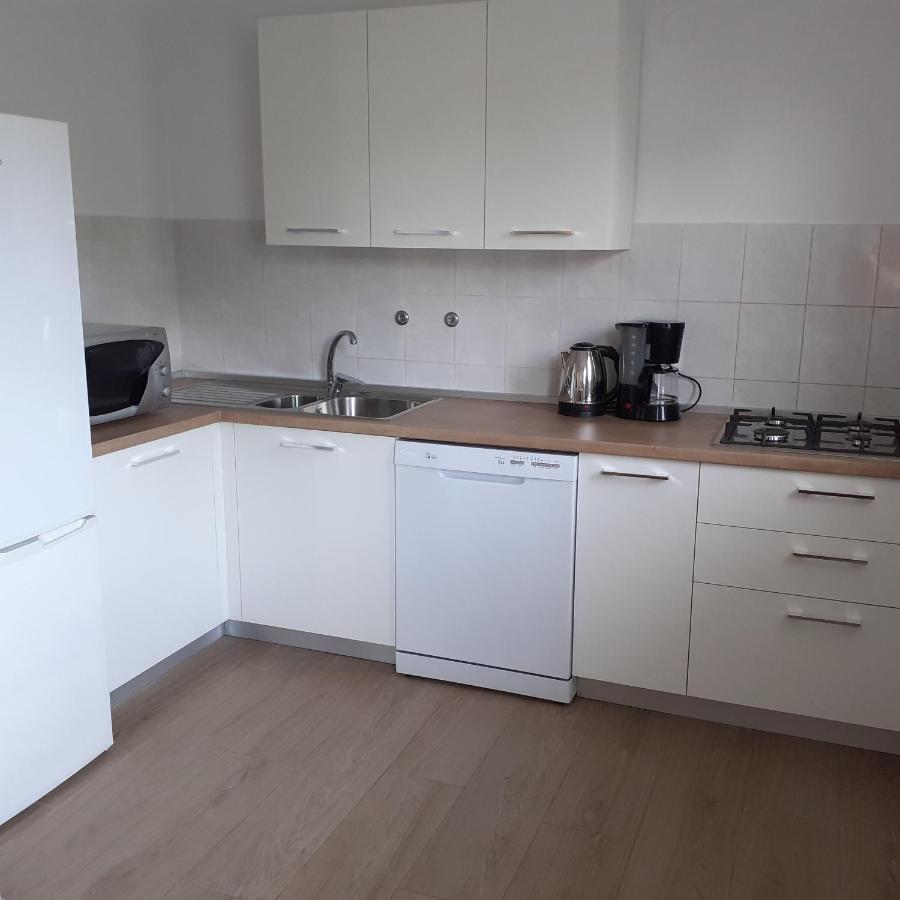 Apartment Premantura Eksteriør billede